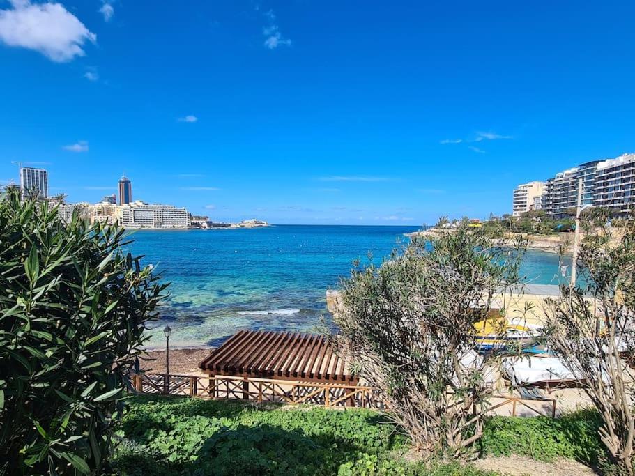 Cozy Inside.City & Beach Outside Apartment Sliema Ngoại thất bức ảnh