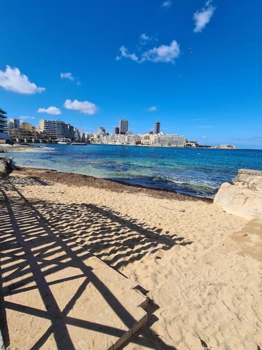 Cozy Inside.City & Beach Outside Apartment Sliema Ngoại thất bức ảnh