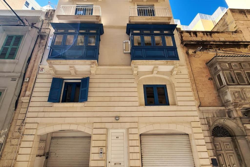 Cozy Inside.City & Beach Outside Apartment Sliema Ngoại thất bức ảnh